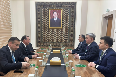 TÜRKMENISTAN VE KAZAKISTAN GAZ SEKTÖRÜNDEKI İŞBIRLIĞININ GELIŞIM PERSPEKTIFLERINI ELE ALDI 