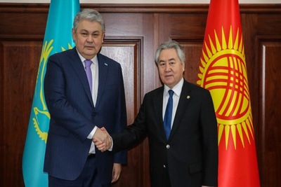 KIRGIZISTAN ILE KAZAKISTAN SINIRINDA YENI BIR LOJISTIK KOMPLEKS INŞA EDILECEK