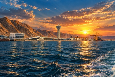ÖZBEKISTAN, TÜRKMENBAŞI, AKTAU VE BAKÜ LIMANLARINDA LOJISTIK ALTYAPI OLUŞTURMAYI PLANLIYOR